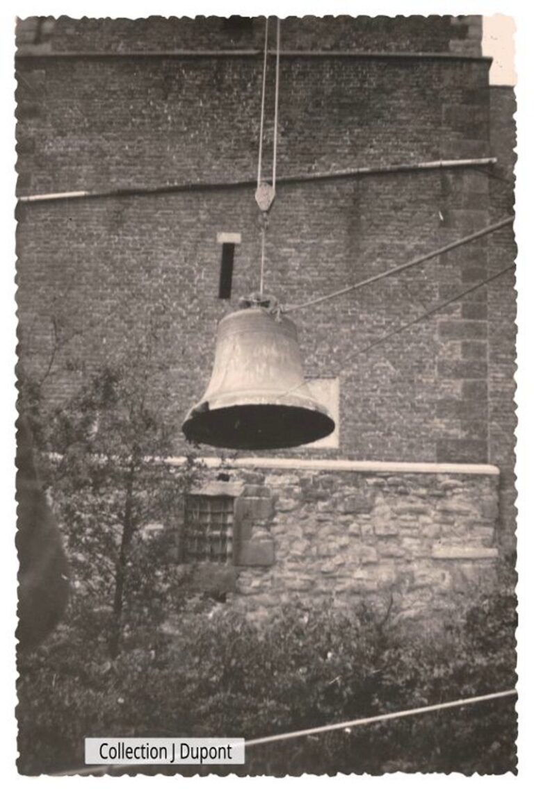 Cloche pendant la guerre